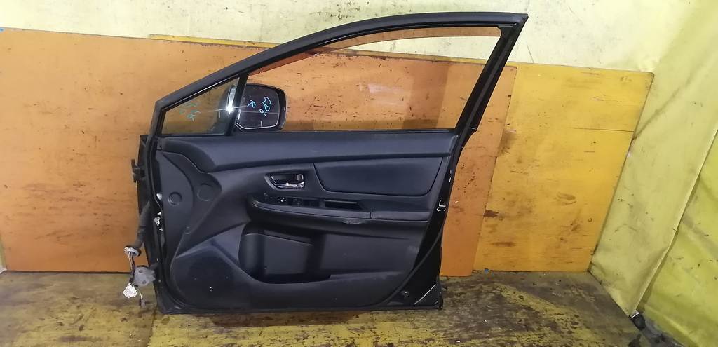 дверь Subaru Impreza