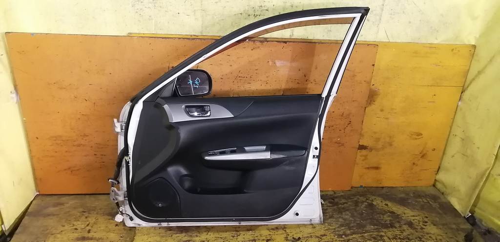дверь Subaru Impreza