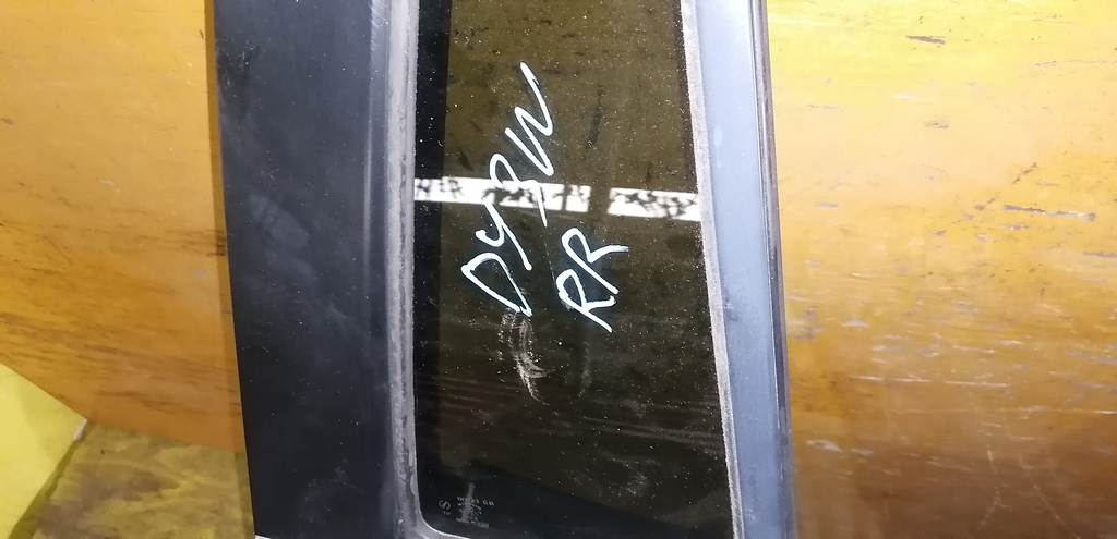 дверь Mazda Demio