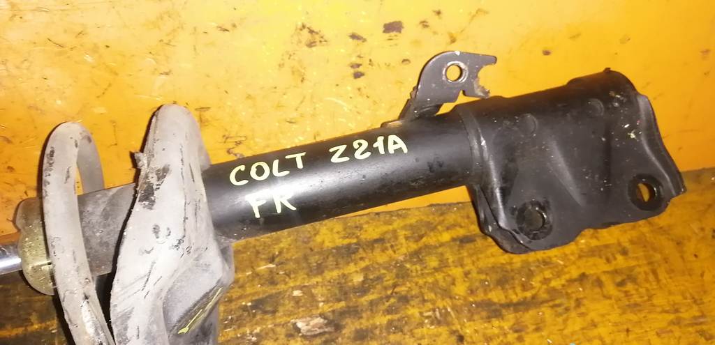 стойка Mitsubishi Colt