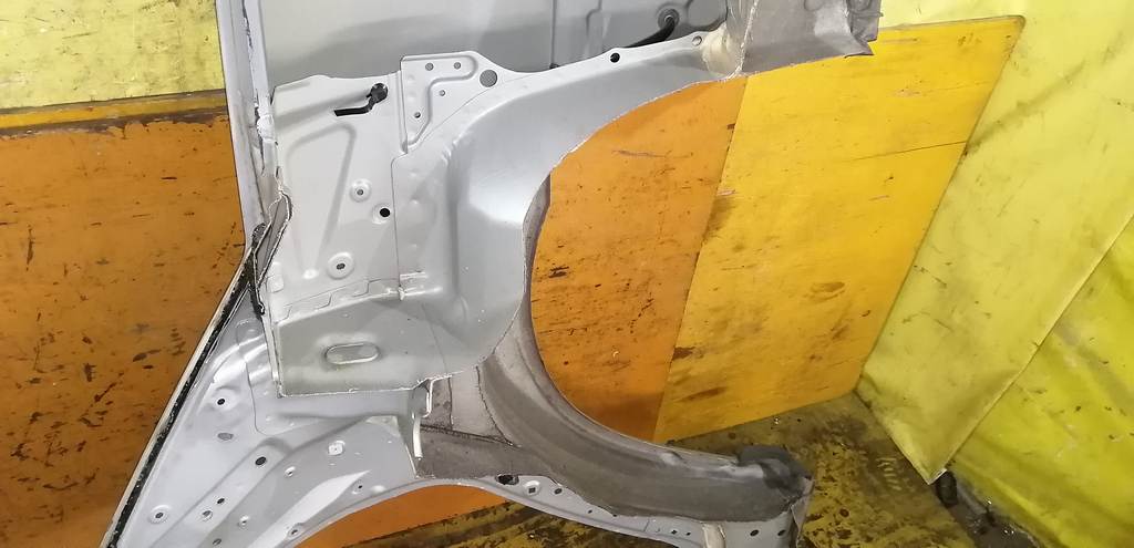 крыло Subaru Impreza