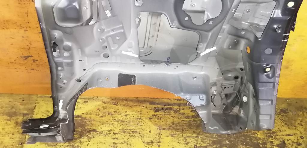 крыло Honda Freed Spike