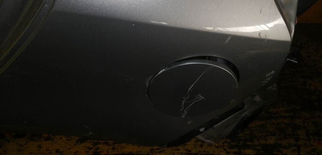 крыло Toyota Vitz