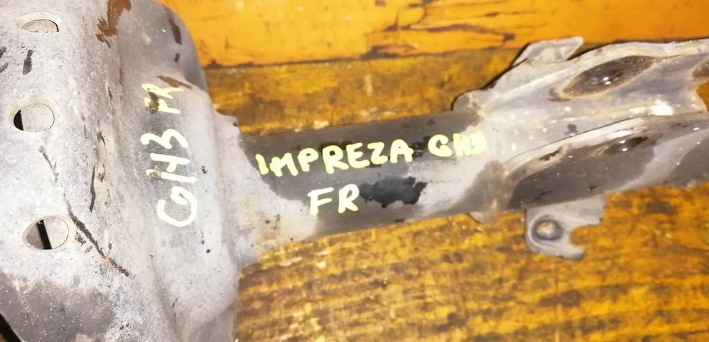 стойка Subaru Impreza
