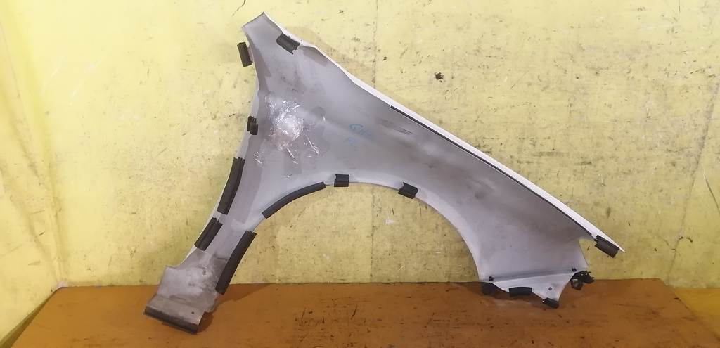 крыло Subaru Impreza