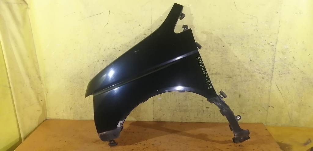 крыло Honda Stepwgn