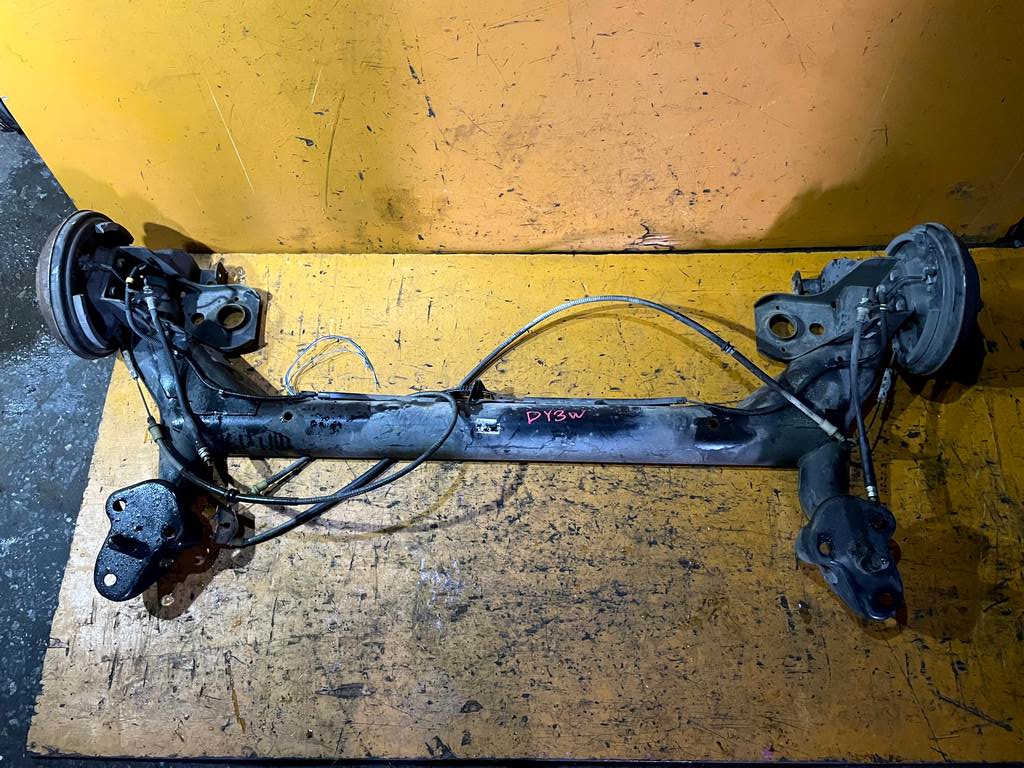 балка Mazda Demio