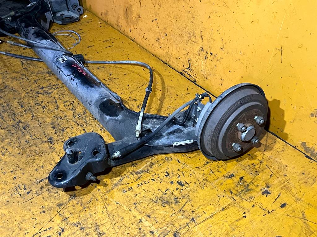 балка Mazda Demio