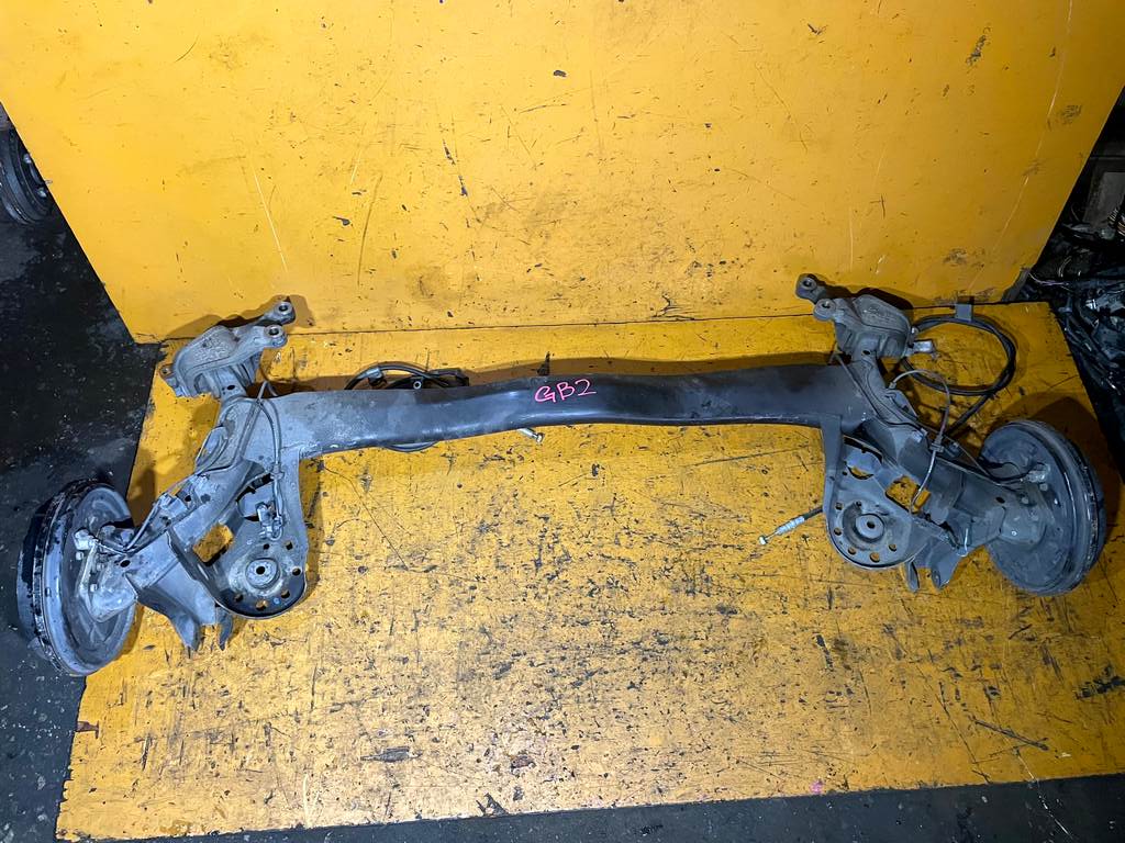 балка Honda Freed Spike