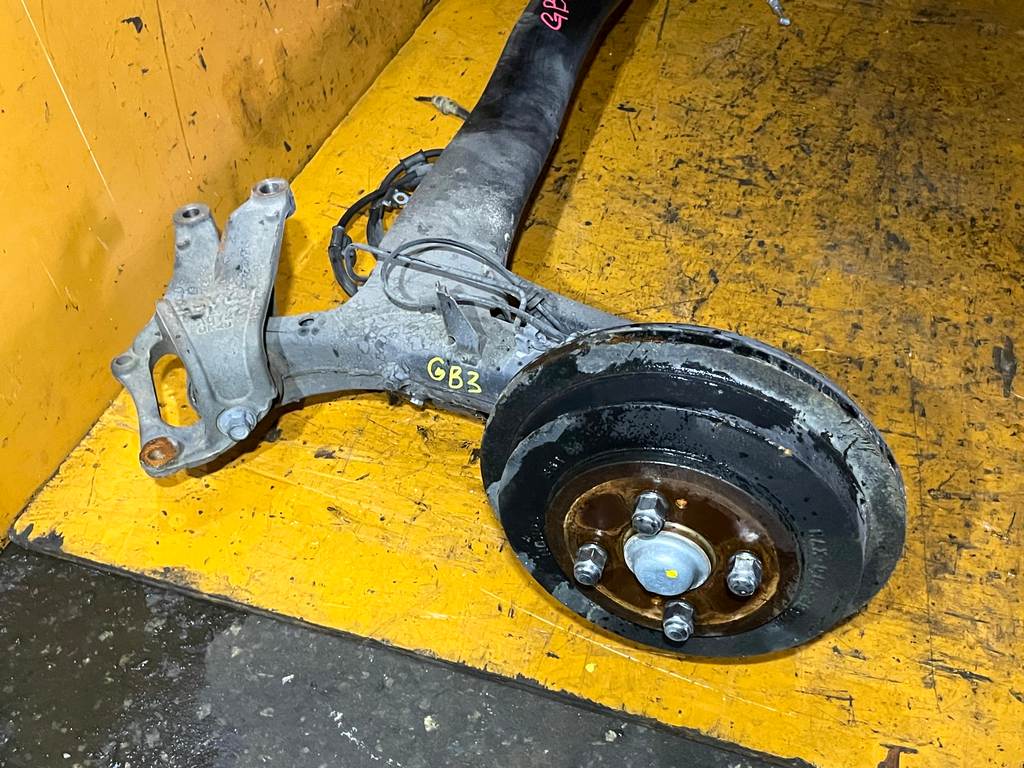 балка Honda Freed Spike