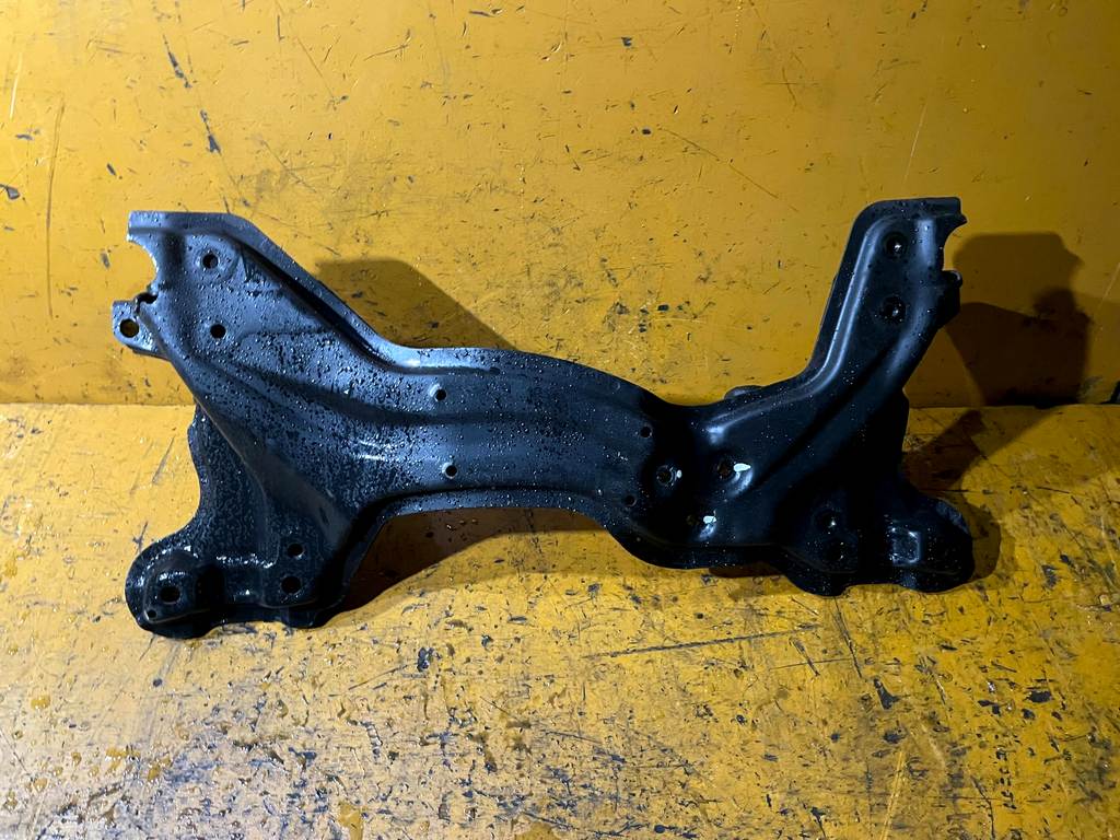 балка Honda Stepwgn