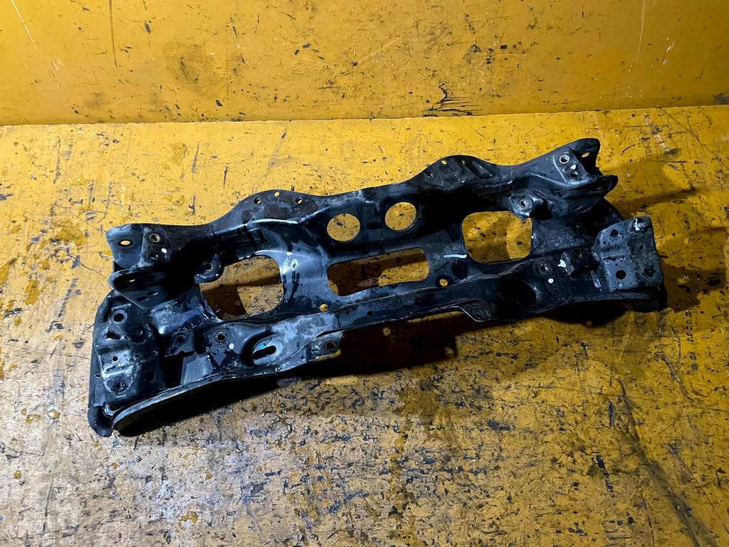 балка Subaru Impreza