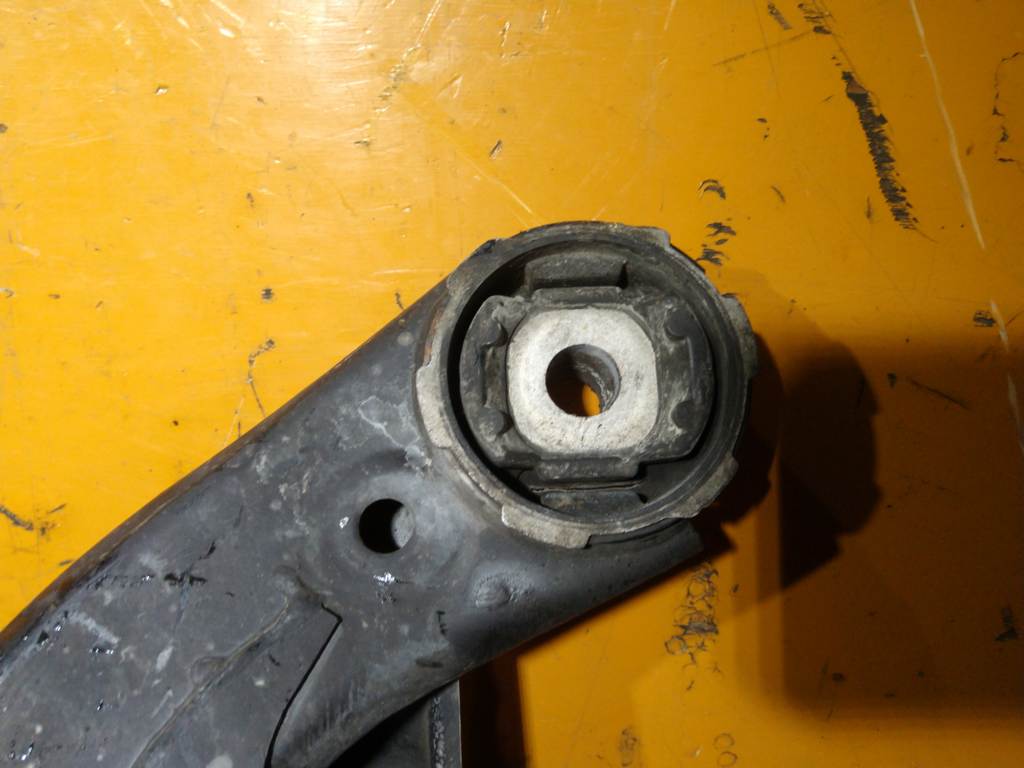 балка Volkswagen Touareg