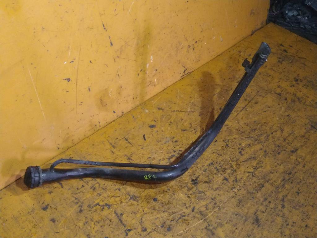 заливная горловина топливного бака Honda Stepwgn