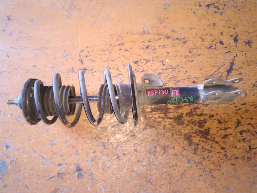 стойка Toyota Vitz