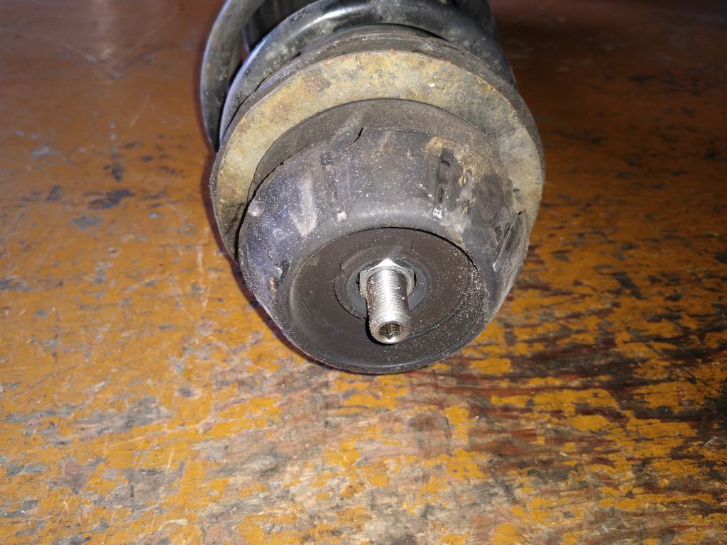 стойка Toyota Vitz