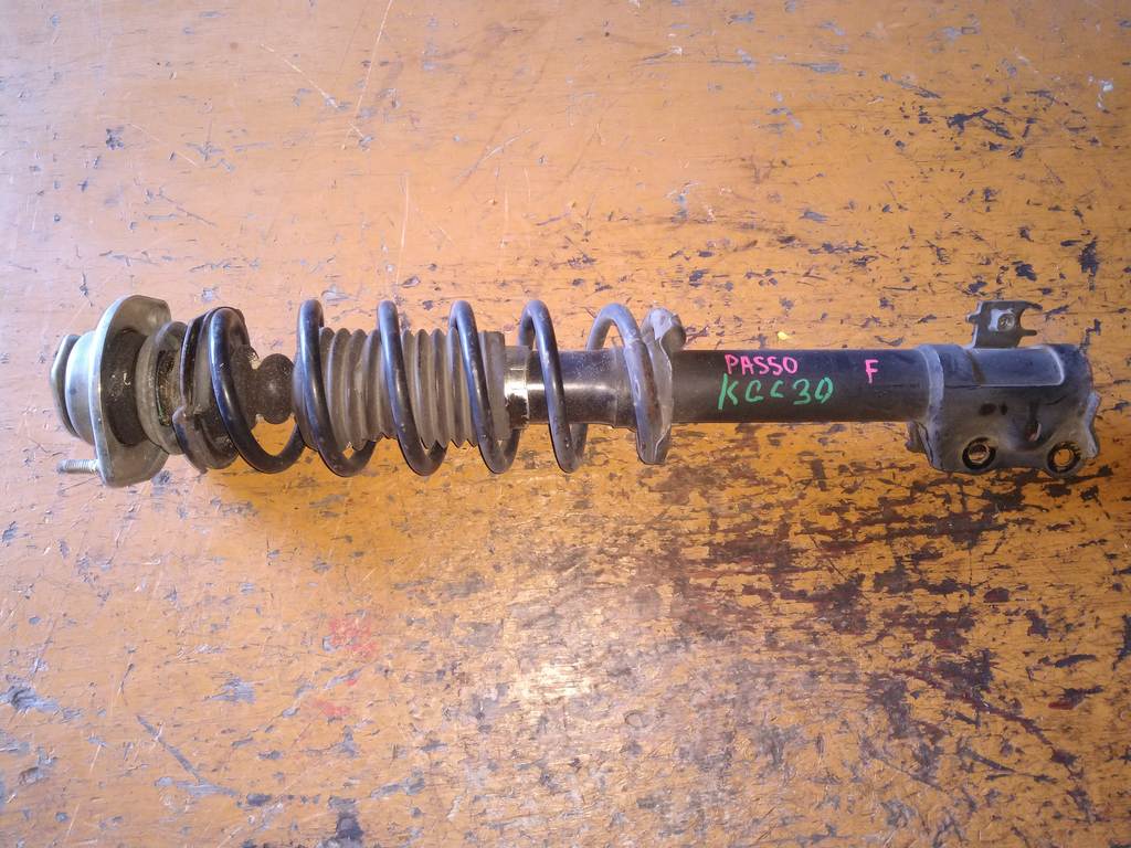 стойка Toyota Passo