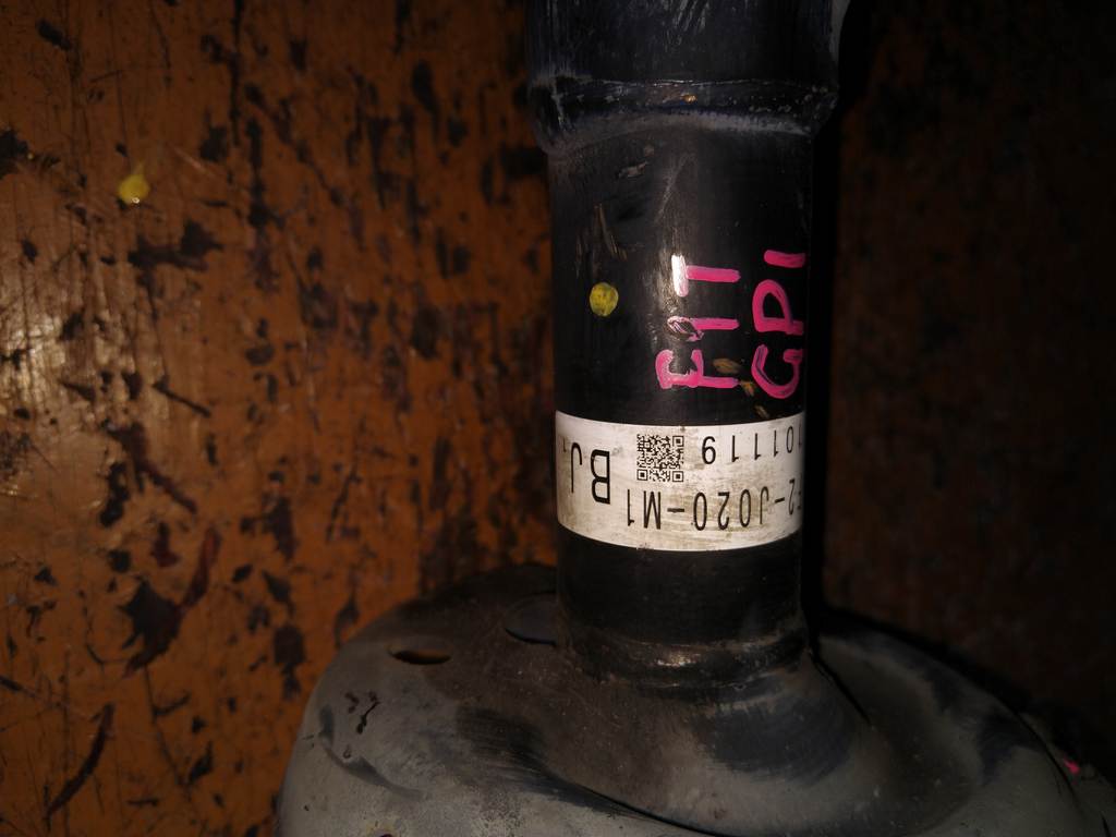 стойка Honda Fit