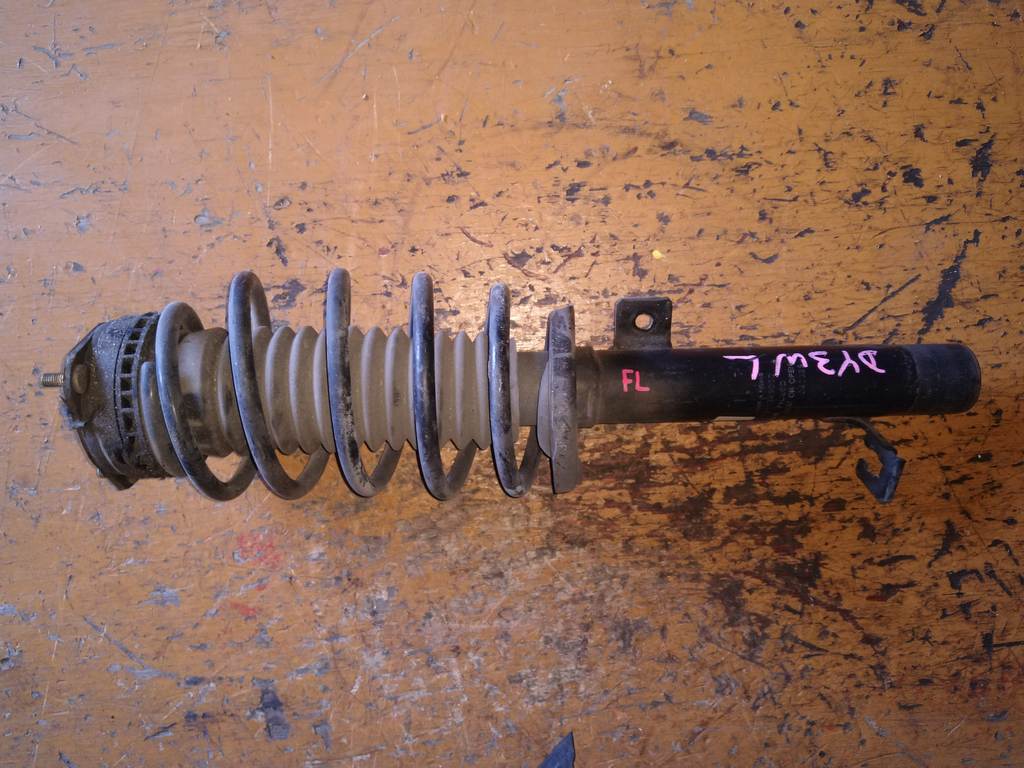 стойка Mazda Demio