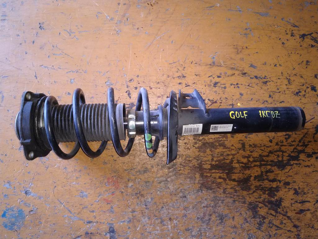 стойка Volkswagen Golf