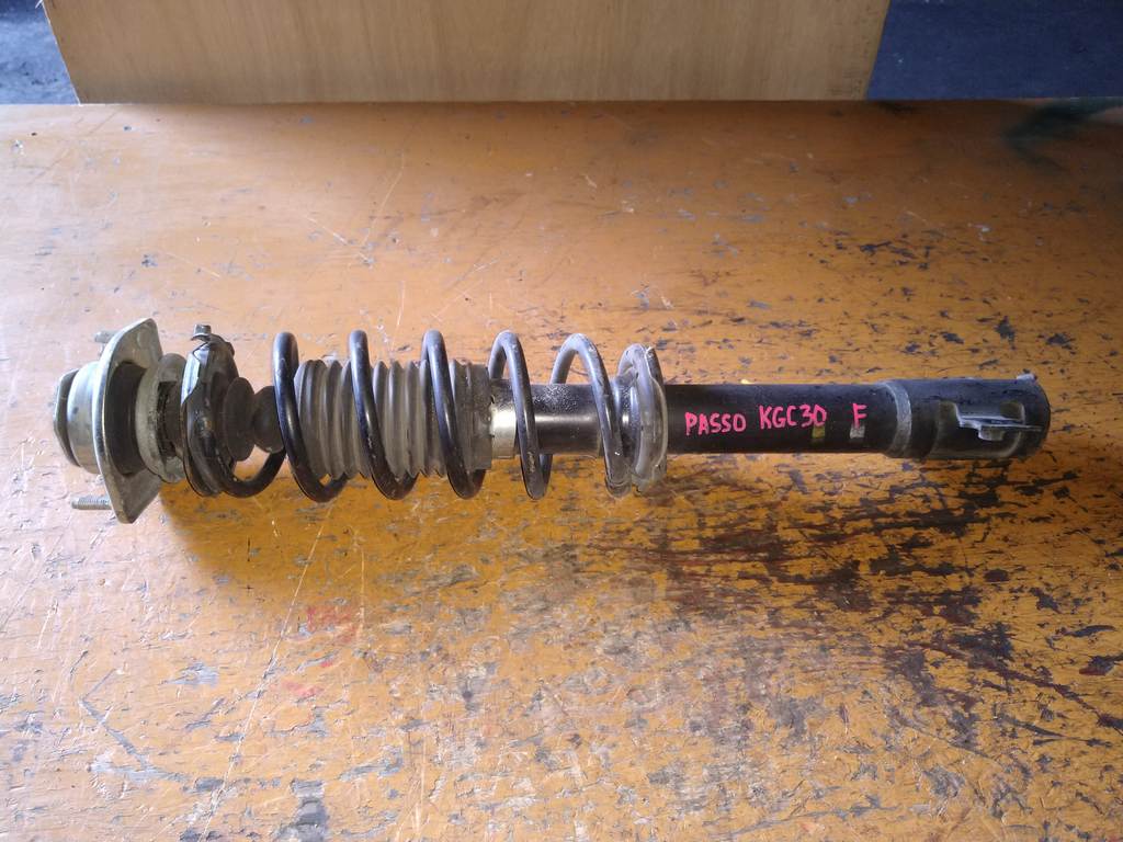 стойка Toyota Passo