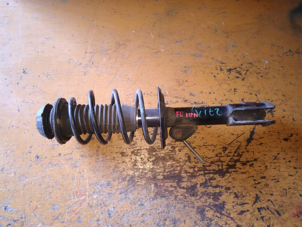 стойка Toyota Vitz