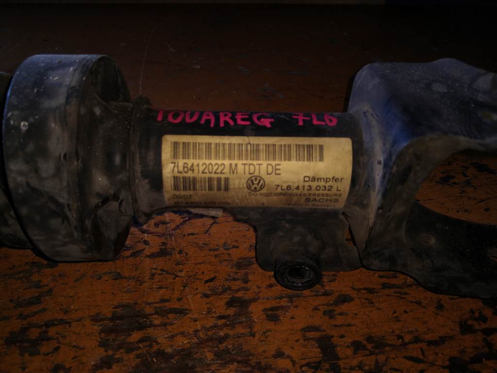 стойка Volkswagen Touareg
