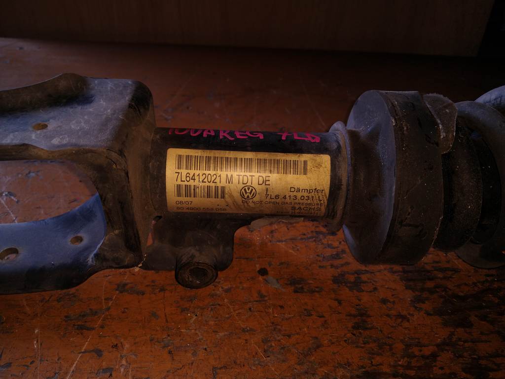 стойка Volkswagen Touareg