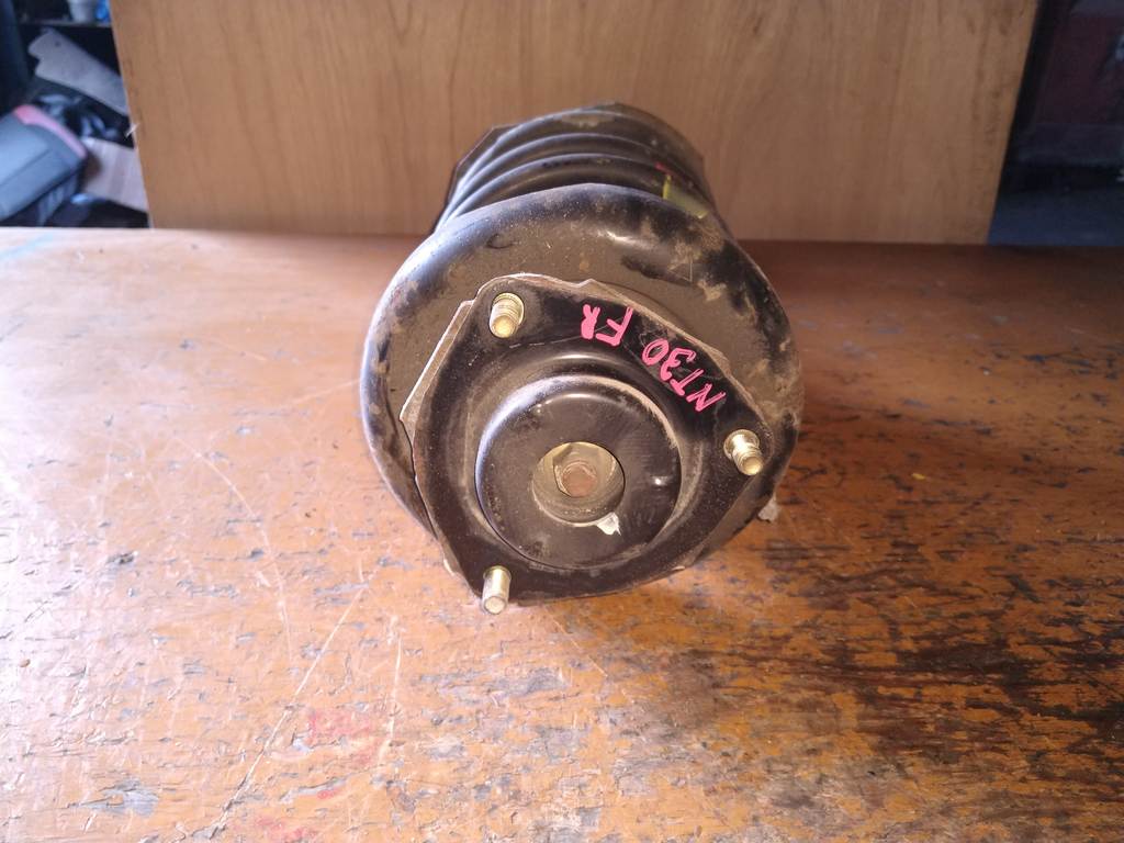 стойка Nissan X-Trail