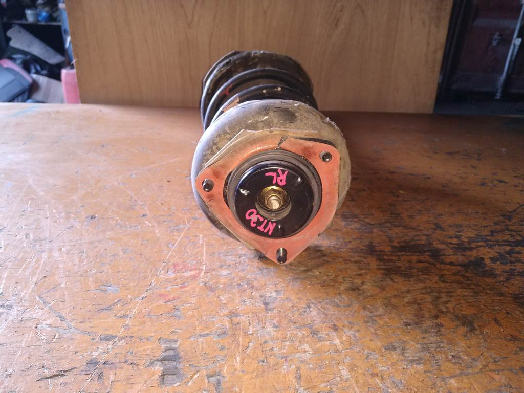 стойка Nissan X-Trail