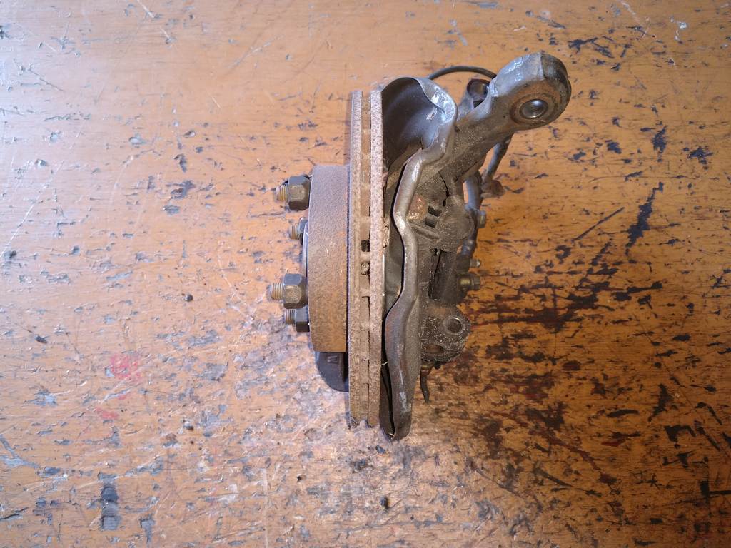 ступица Mazda Demio