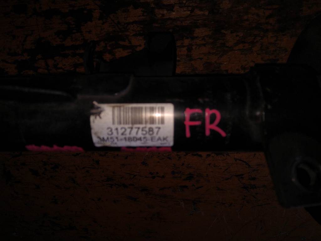 стойка Volvo S40