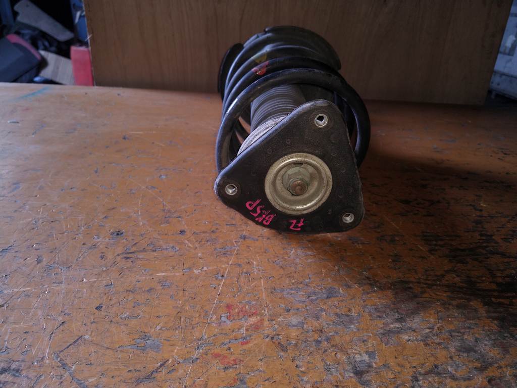 стойка Mazda Axela