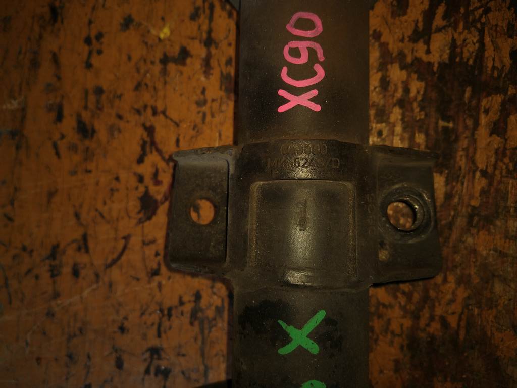 стойка Volvo XC90