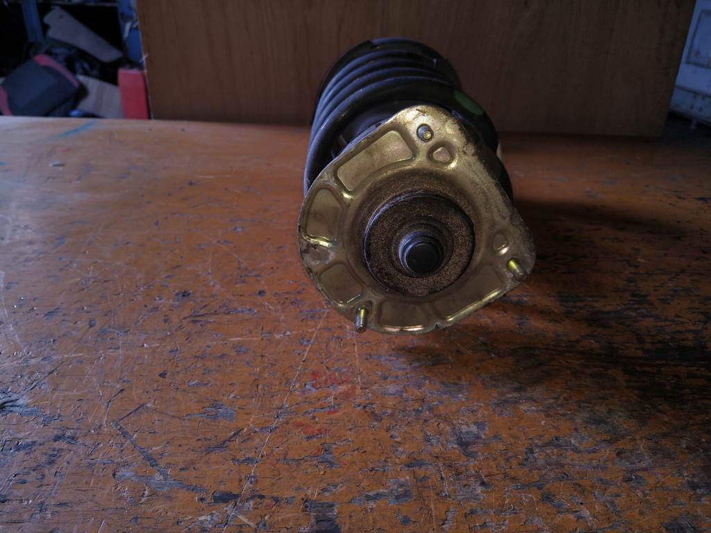 стойка Volvo XC90