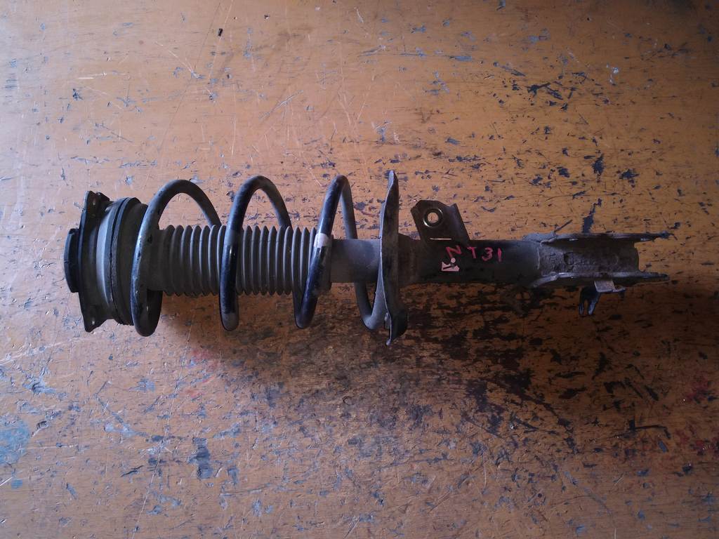 стойка Nissan X-Trail