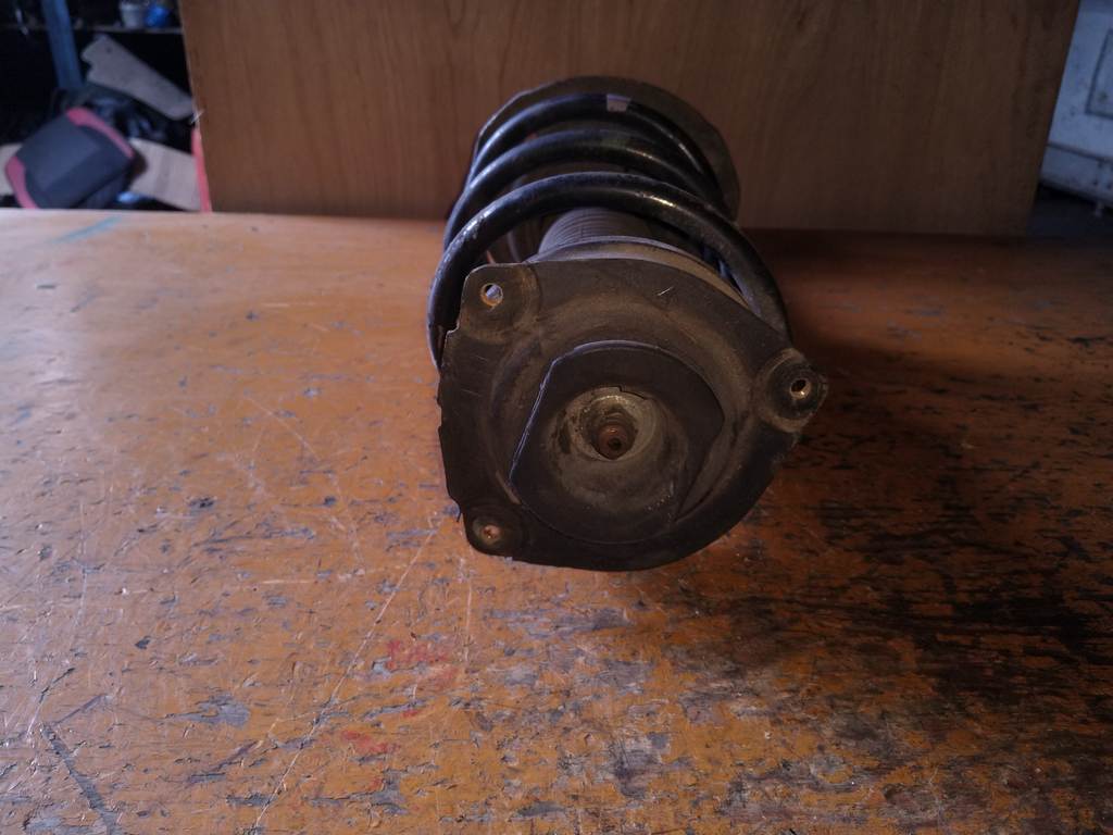 стойка Nissan X-Trail