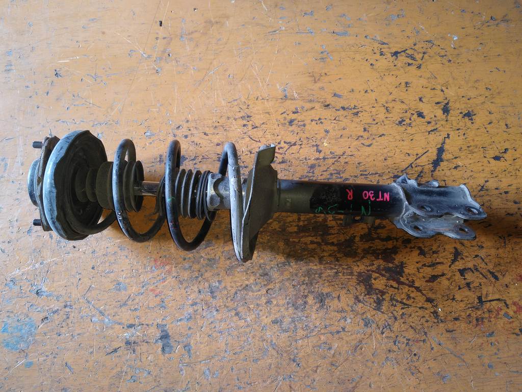 стойка Nissan X-Trail