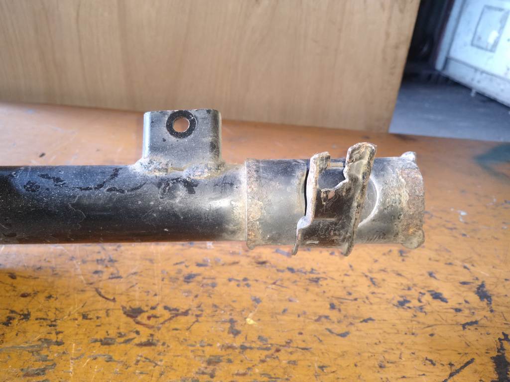 стойка Nissan X-Trail