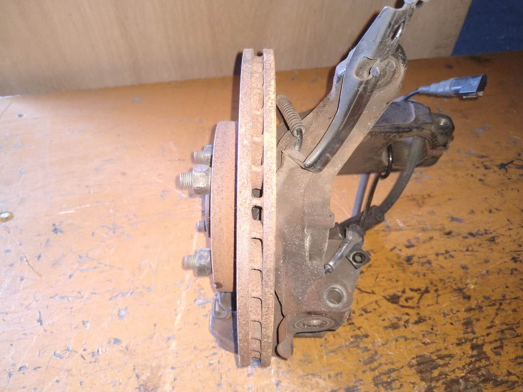 ступица Mazda Demio