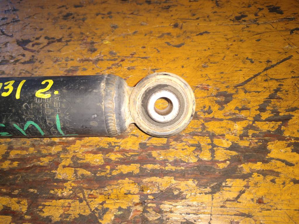 амортизатор Nissan Presage