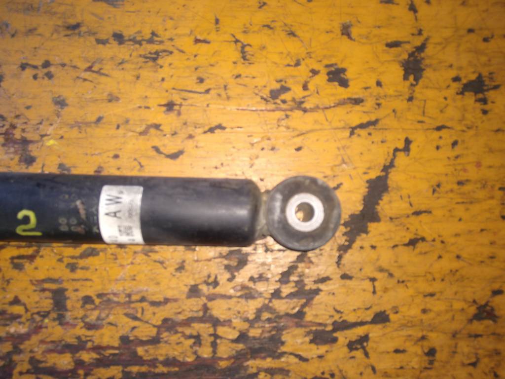 амортизатор Honda Freed Spike