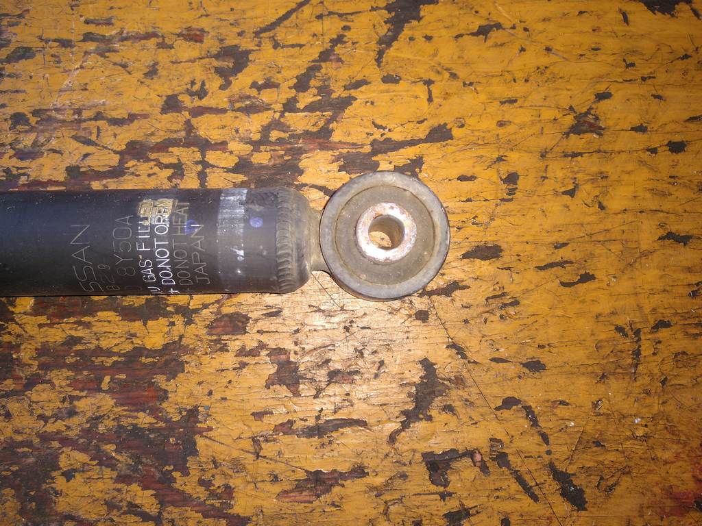 амортизатор Nissan Note