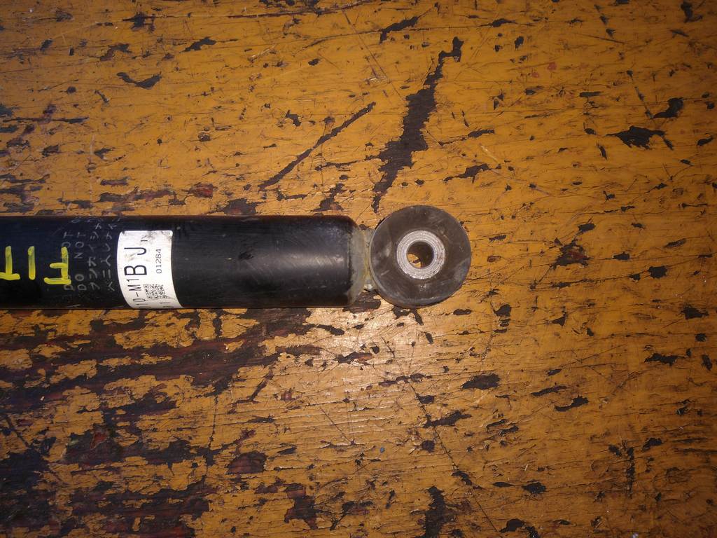 амортизатор Honda Fit