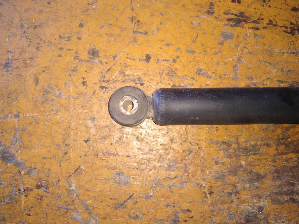 амортизатор Honda Fit