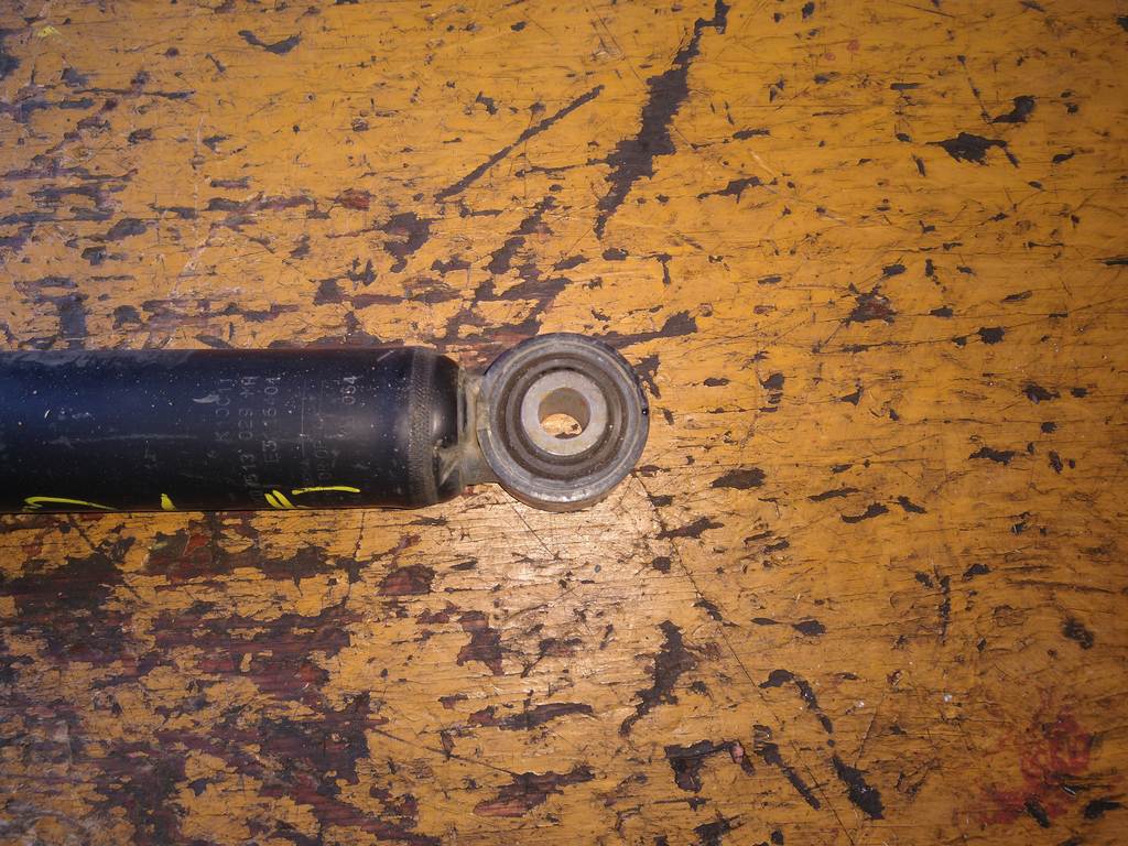 амортизатор Volkswagen Golf