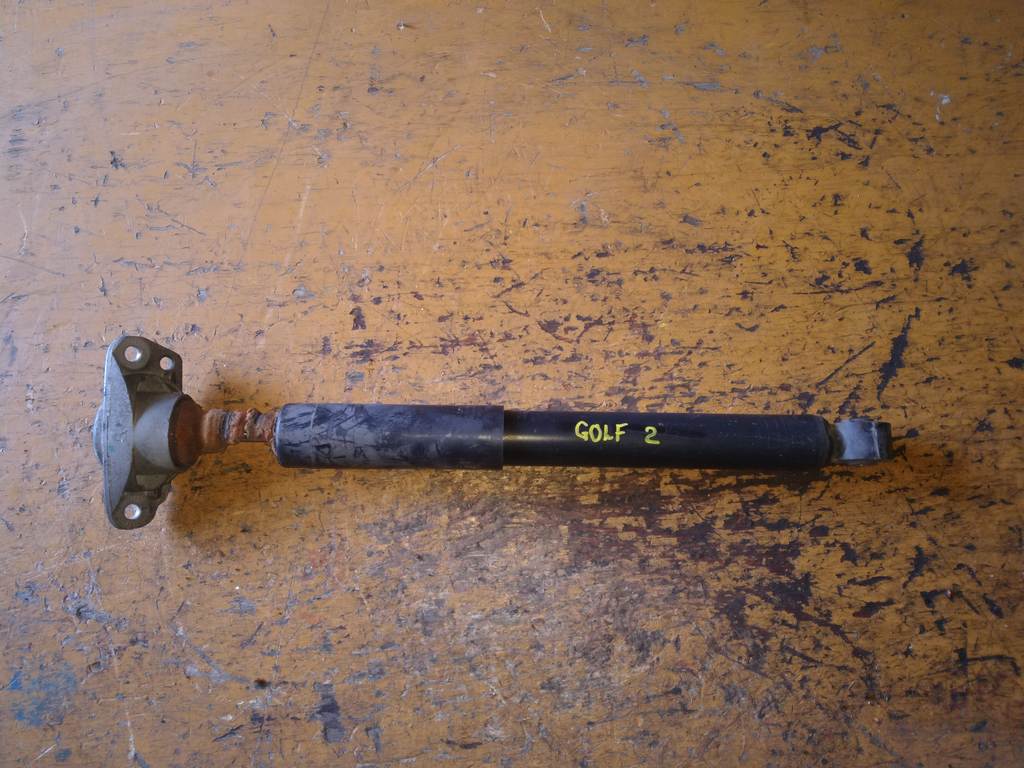 амортизатор Volkswagen Golf