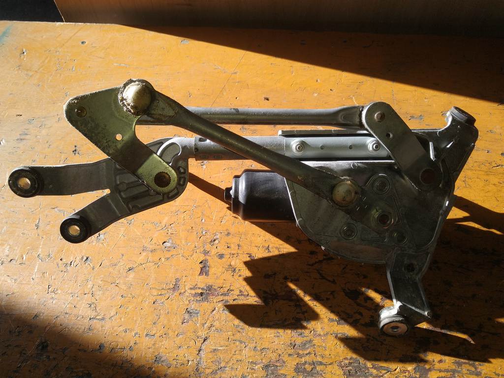 трапеция дворников Honda Freed Spike