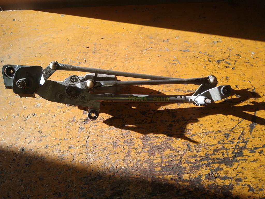 трапеция дворников Suzuki Solio