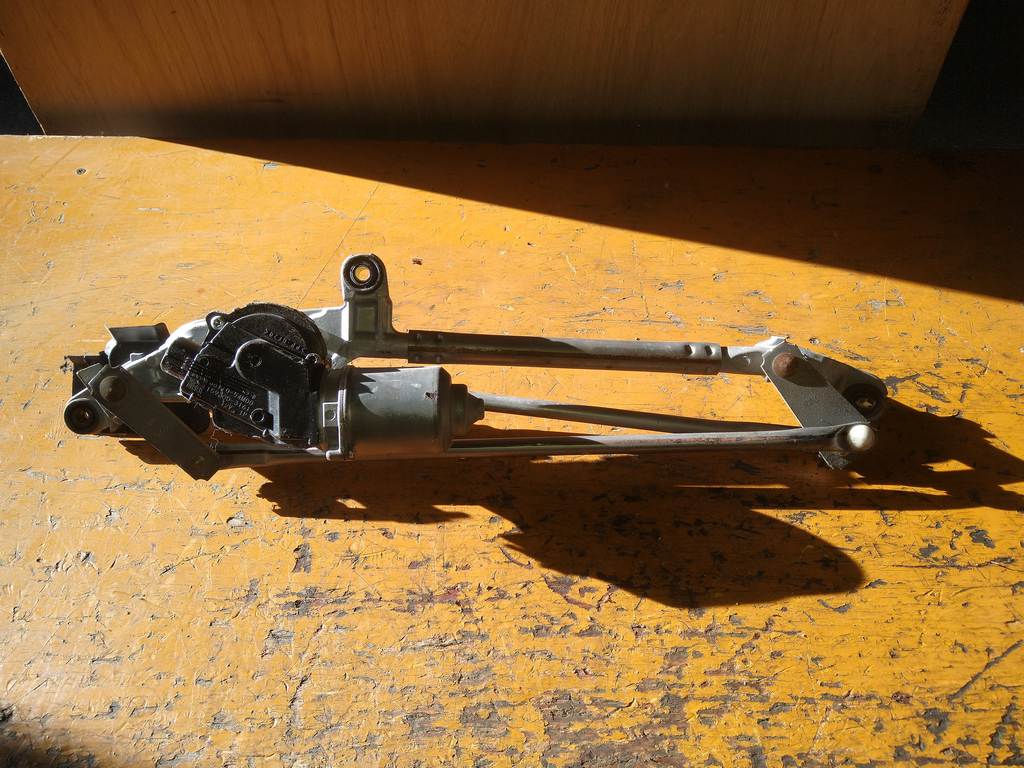 трапеция дворников Suzuki Solio